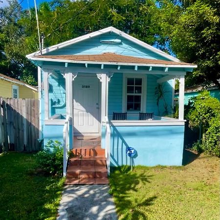 Key West Style Historic Home In Coconut Grove Florida, The Blue House Miami Exterior foto